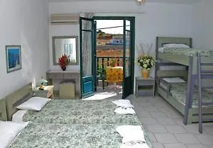 מלון דירות Rigas 2*