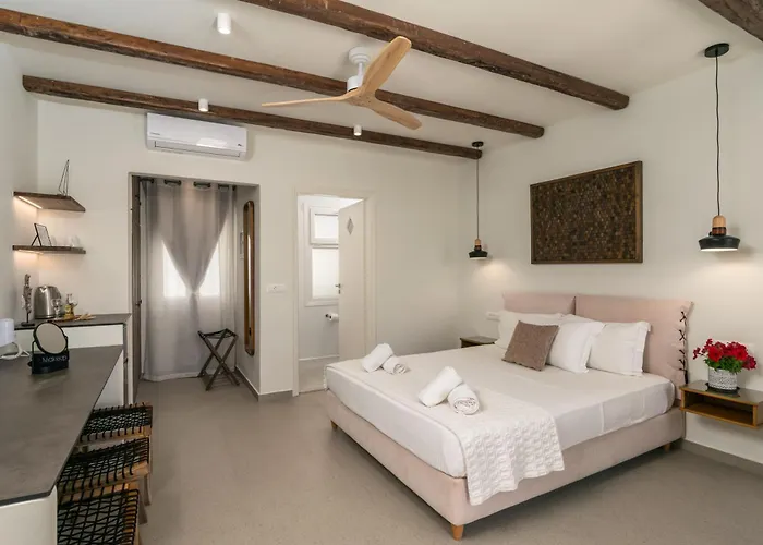 Rigas Apart-hotel Adamantas (Milos)