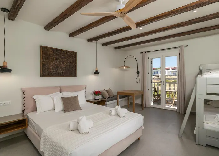 Rigas 2* Adamantas (Milos)